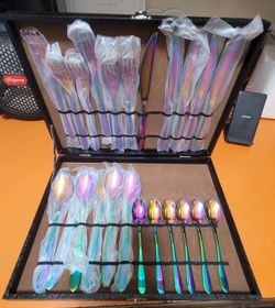 Brand New Raindow Silverwear Set 