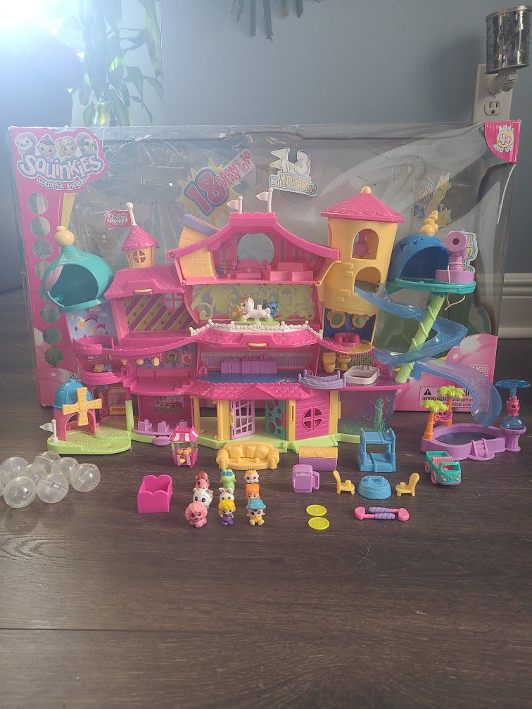 Squinkies Mansion With Accessories 
