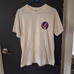 CONCERT T SHIRT. GRATEFUL DEAD .New