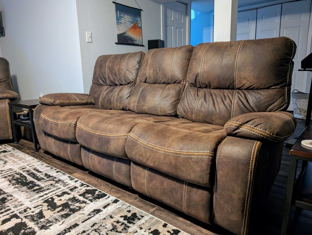 Couch With Recliners