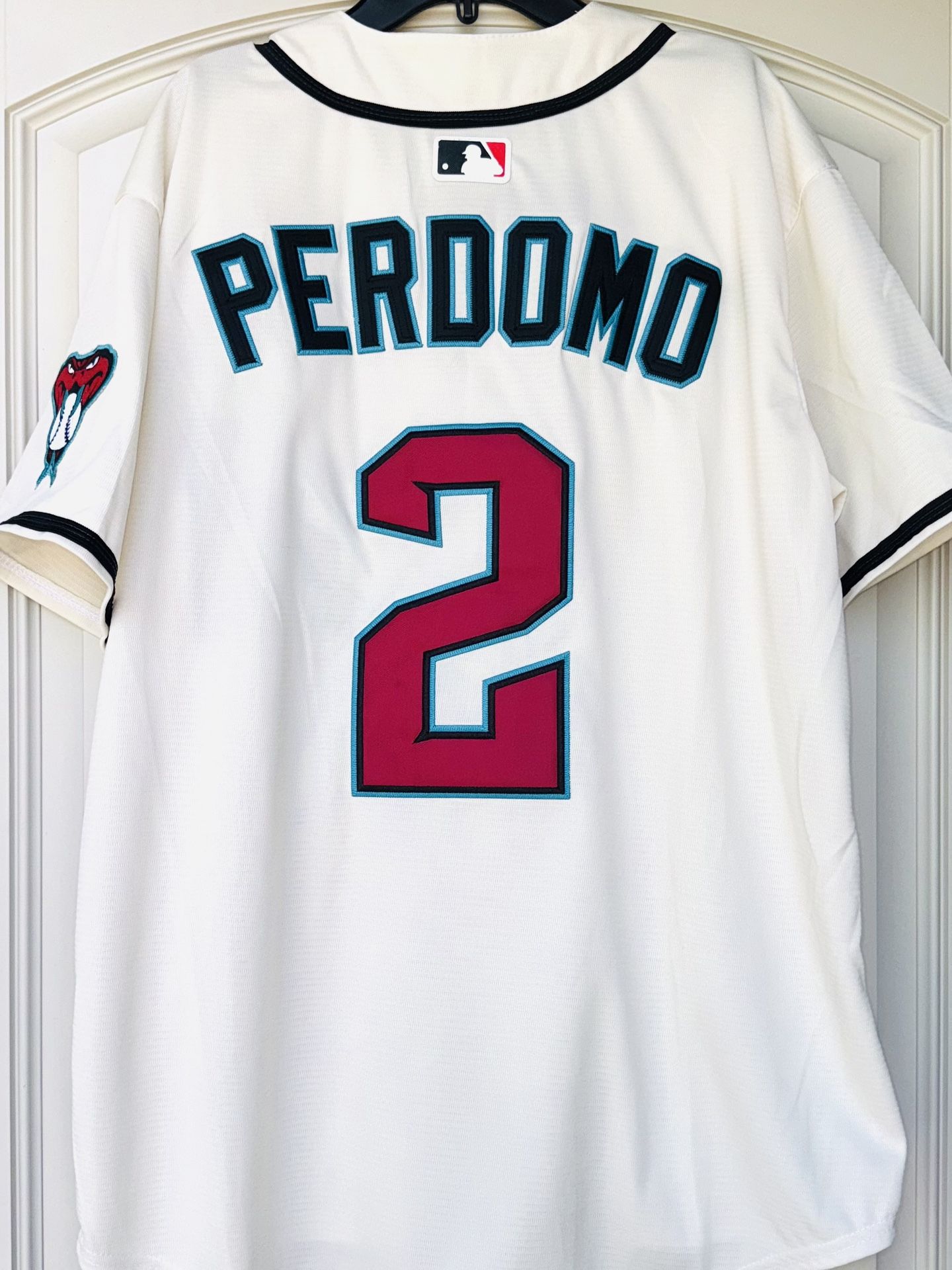 M/L + L/XL - DBACKS #2 PERDOMO JERSEYS