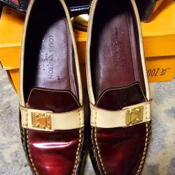 LOUIS VUITTON WINE COLORED LOAFERS