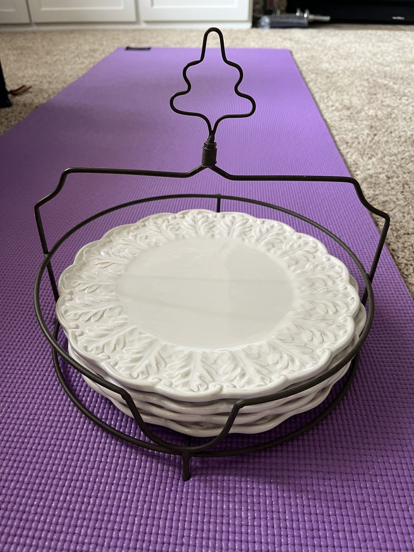 Antique White Dinner Plate: Set Of 4