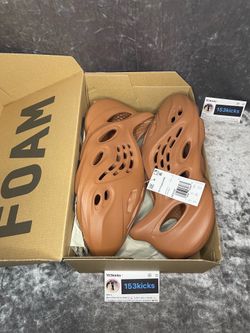 Adidas Foam Runners Clay Red Size 10 Mens , 11.5 Womens Asking 110$ Brand New 100% Authentic  153Kicks On Instagram!