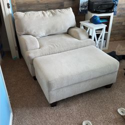 Oversized Chair And Ottoman 