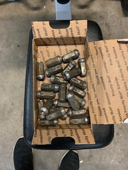 23 lugs 2002 GMC Sierra