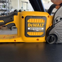 Dewalts Chainsaw With Battery 