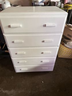 Dresser
