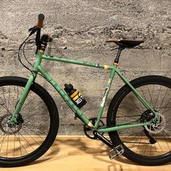 Fairdale Weekender. Size Large. 