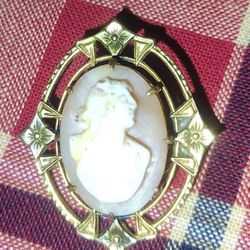 Vintage Carved Shell Cameo 