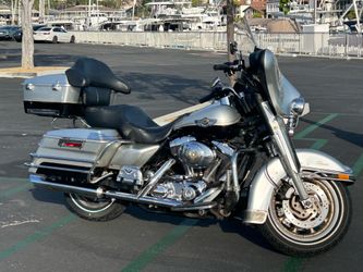 2003 Harley Davidson 100th Anniversary Electra Glide Classic. Detachable Tour Pack. Single Seat option.