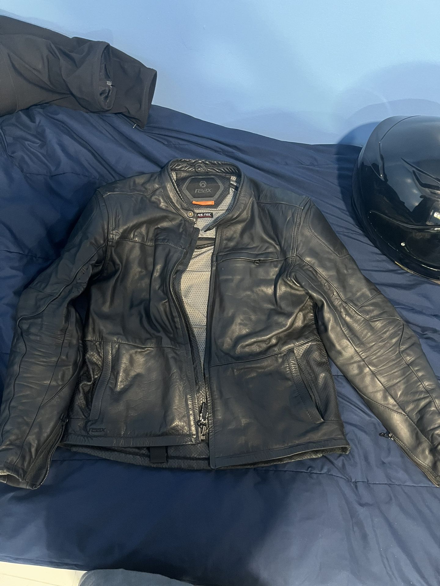 Reax Motorcycle Leather Jacket - Size L