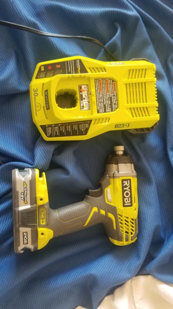 Ryobi p237 drill with battery and charger