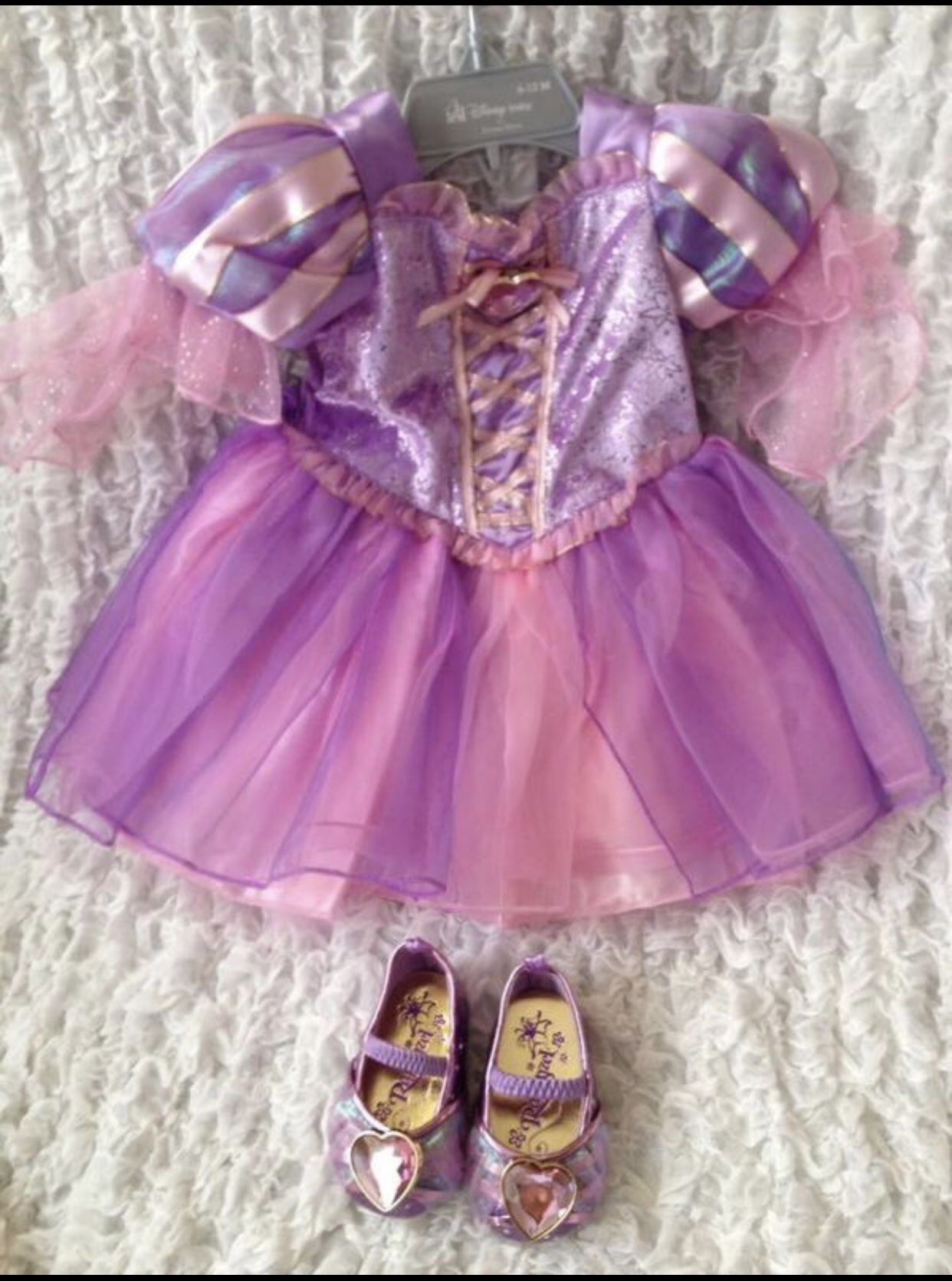 Rapunzel costume 6-12 months.