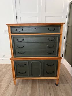 Dresser
