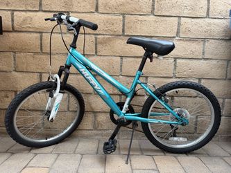 Girls Huffy Bike 19”
