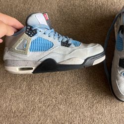 Jordan 4 Retro University Blue