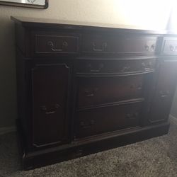Vintage Chest Of Drawers