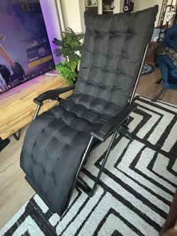 Patio Chair (oversized, reclining, w/ cushion)