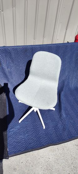 Steel Framed & Gray Cloth Sturdy Modern Chair