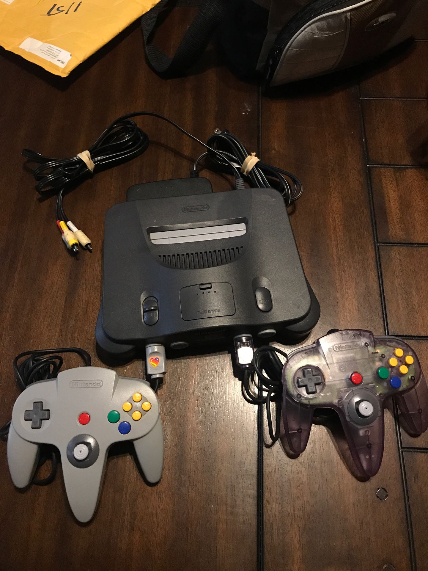 Nintendo 64 W/ 2 controllers