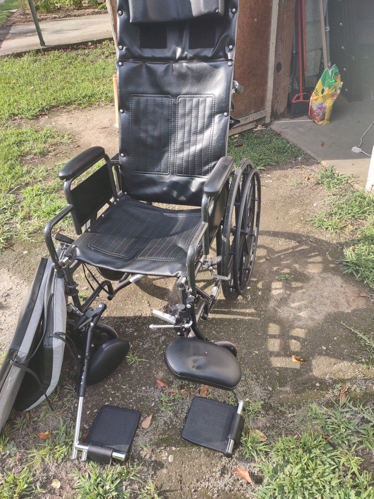 Wheel Chair With Pads Seats Like New