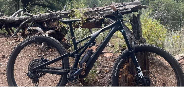 2023 Specialized Stumpjumper Evo Expert