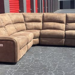 MODULAR SECTIONAL SOFA W 3 POWER RECLINERS & ADJUSTABLE HEADREST - delivery is negotiable
