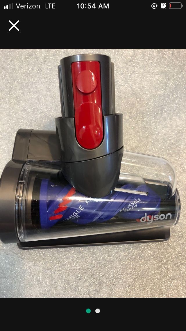 Dyson anti tangle screw tool for dyson v15 detect cordless vacuum .   Item is in new condition . Item is also compatible with dyson v7, v8, v10, v11 c