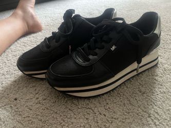 Black Michael Kors tennis shoes size 5.5