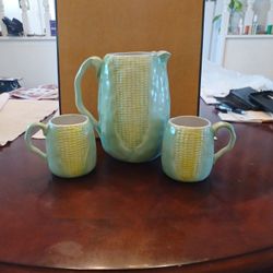 Water Picture With To Cups 
