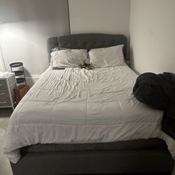 Queen Sized Bed With Frame And Mattress 