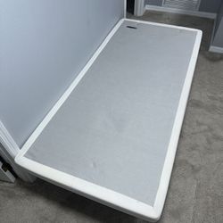 Twin XL Serta Motion II Adjustable Bed Base With Remote