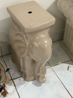 Elephant Stand Decor