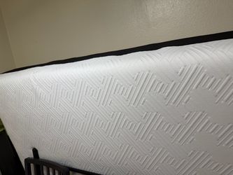 Queen mattress with base