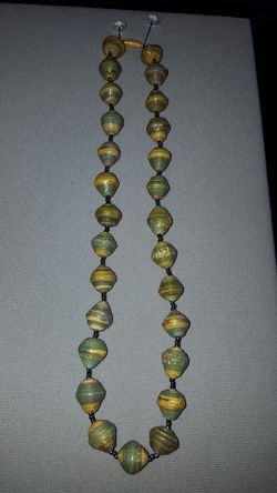 Paper beads necklace 20"