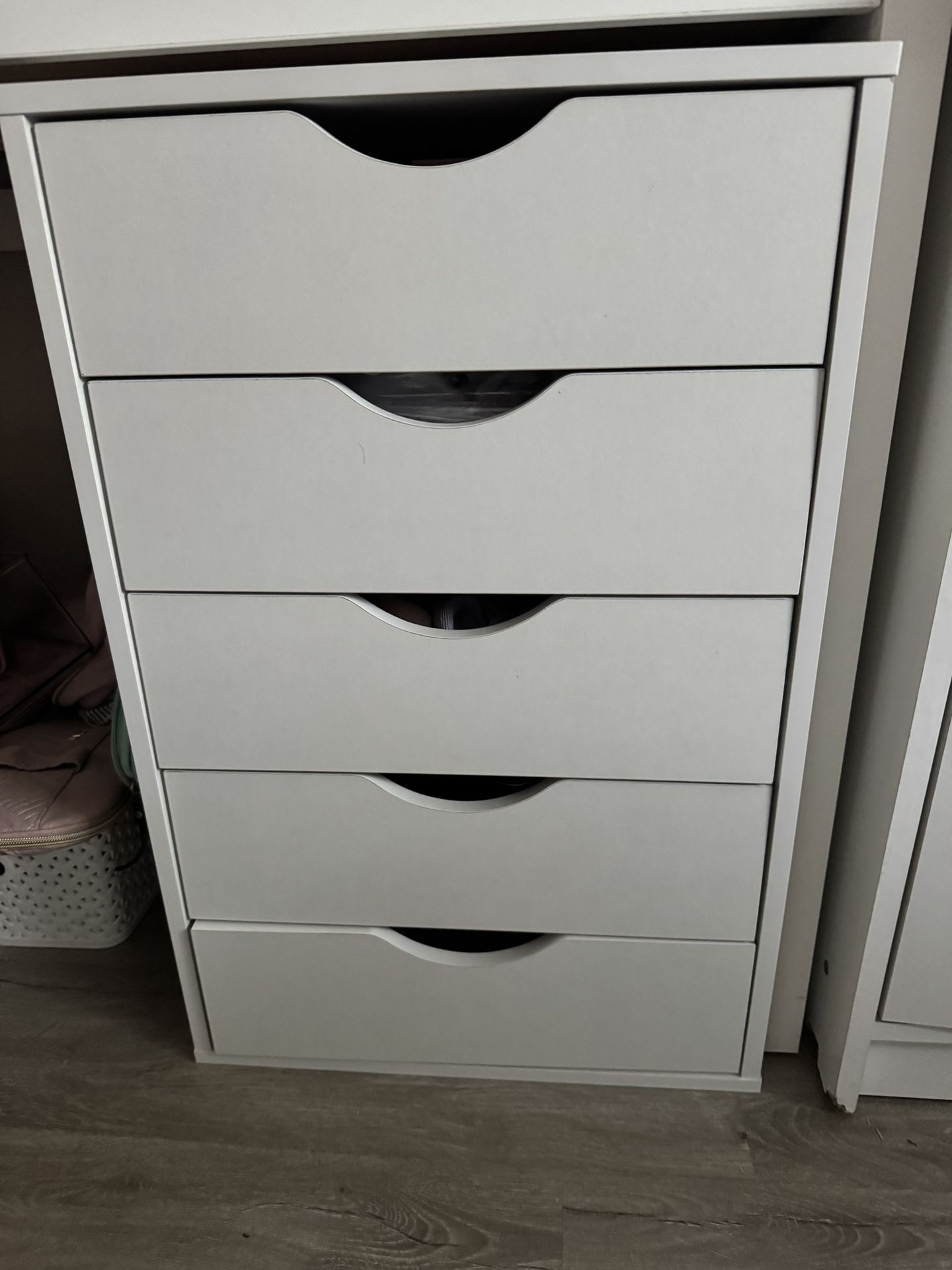 Cabinet With 5 Drawers 