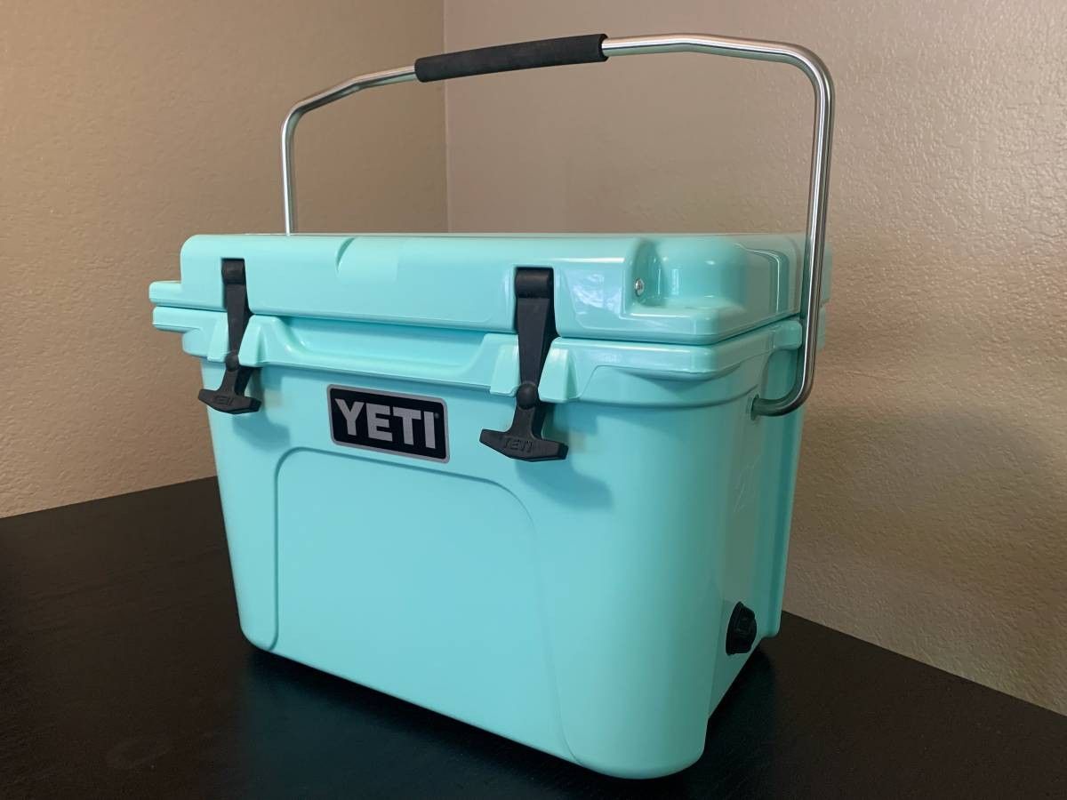 Yeti roadie cooler seafoam color