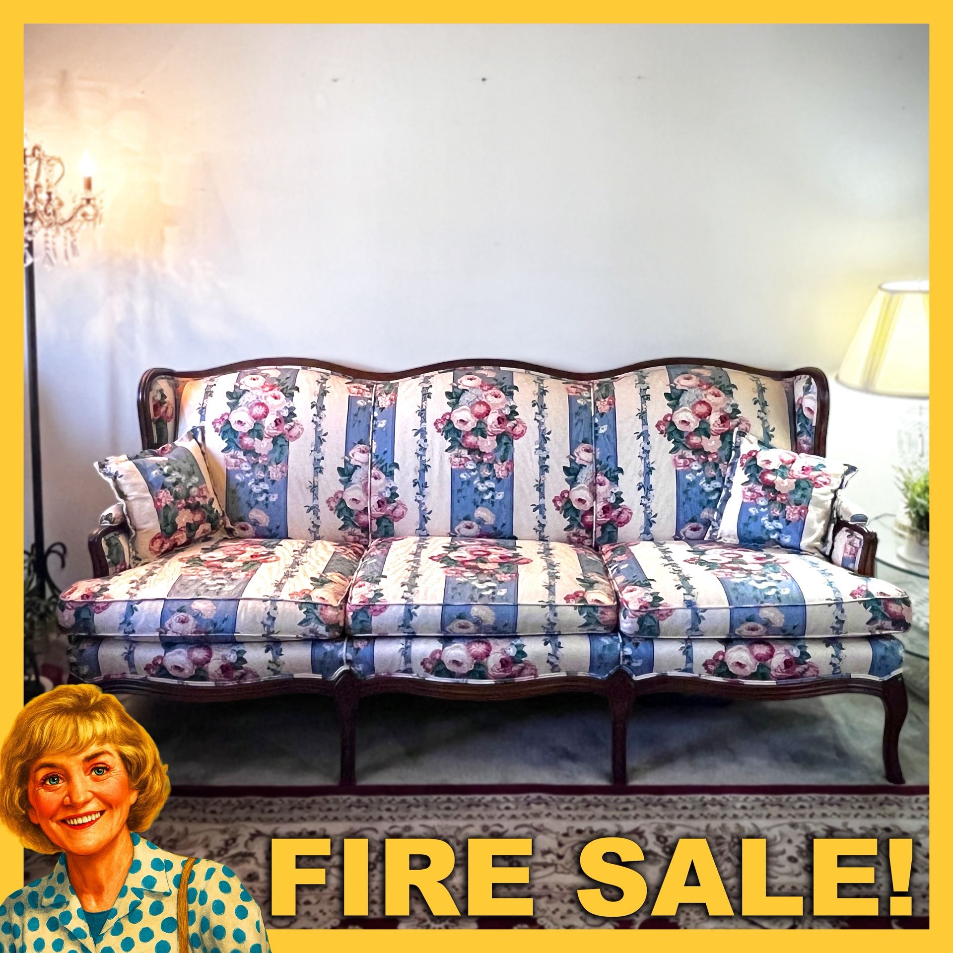 VINTAGE FLORAL COUCH - $80 - MUST GO BY FRIDAY! FIRE SALE 🔥