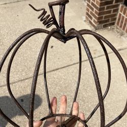 Beautiful pumpkin wrought iron candle holder 