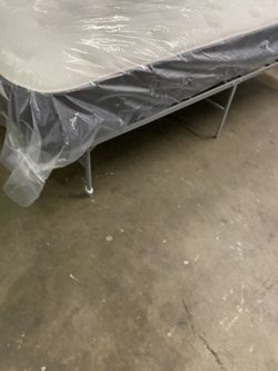 New Queen mattress, and new Queen platform bed frame! $40 down take home today no credit check financing available