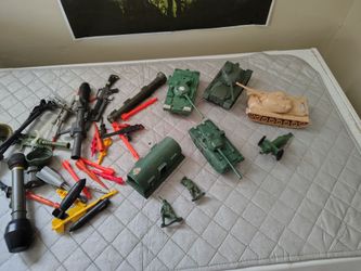 Plastic Army Men Toy Lot with Tanks and Weapons