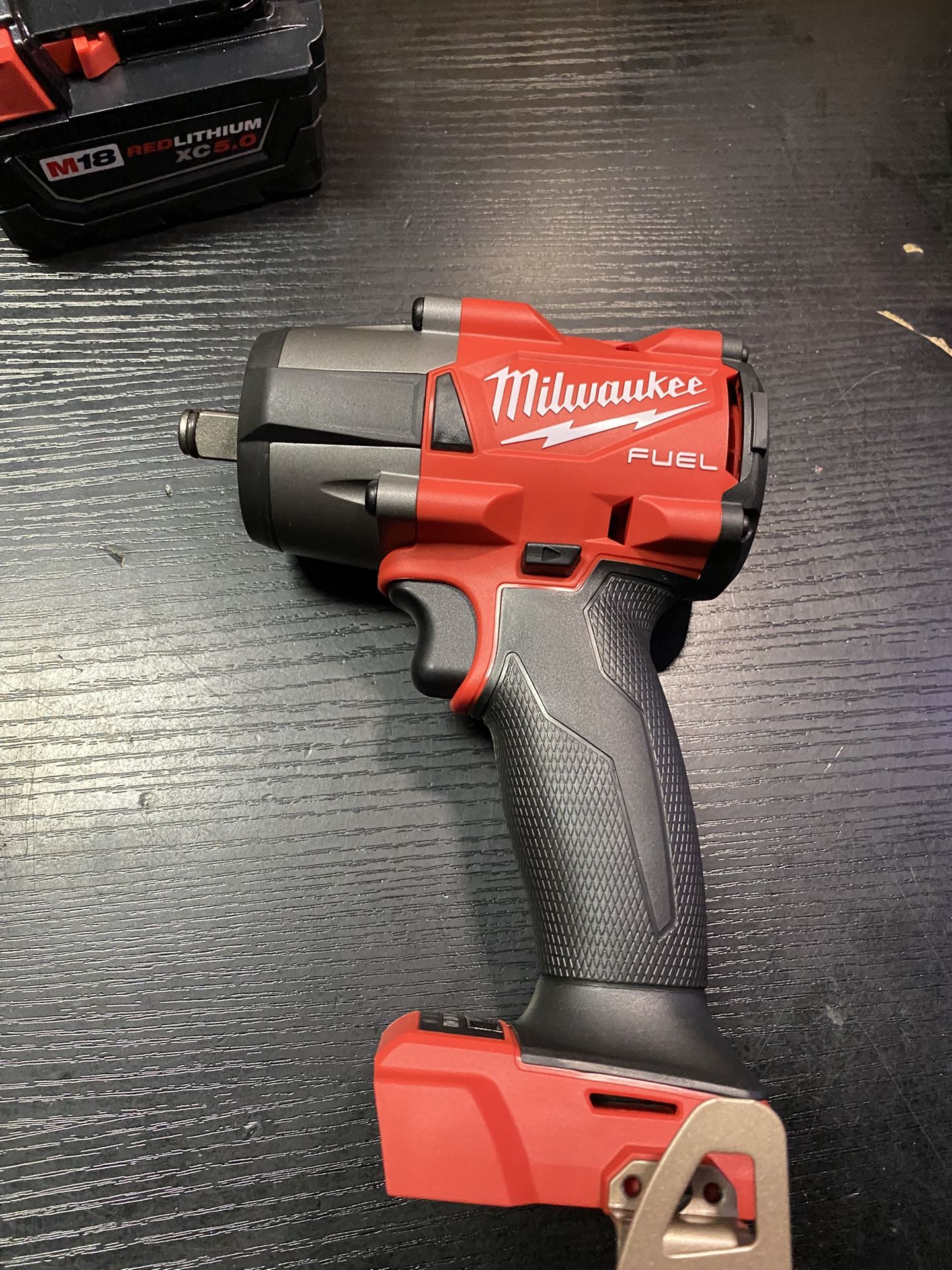 Milwaukee M18 Fuel 1/2 Mid Torque Impact Wrench