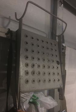 Ladder stand