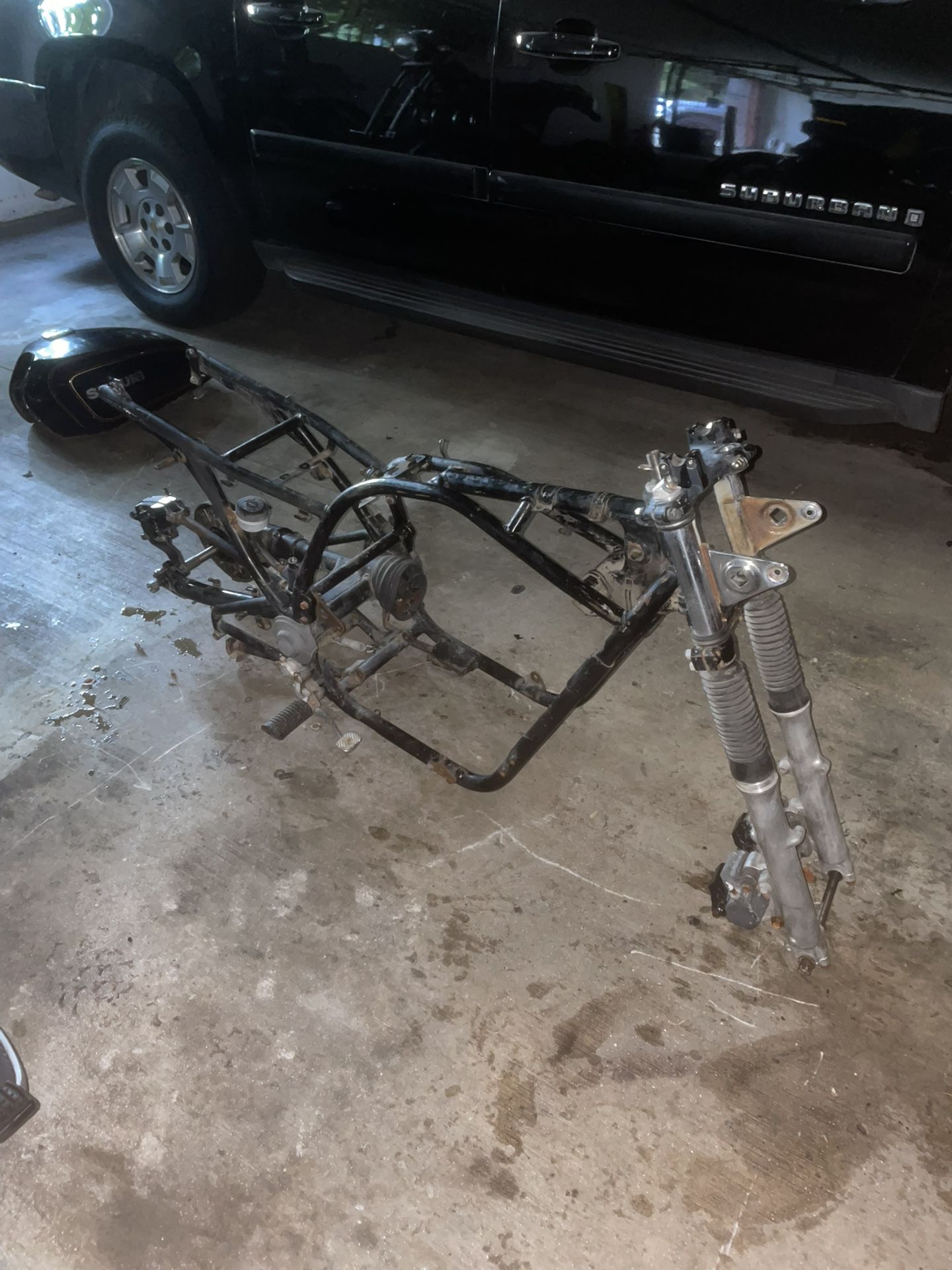 Suzuki GS850 Frame + Fork + Swingarm – 1980 OEM