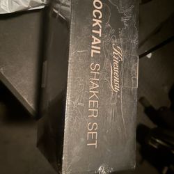 Cocktail Shaker Set With Bamboo Stand 