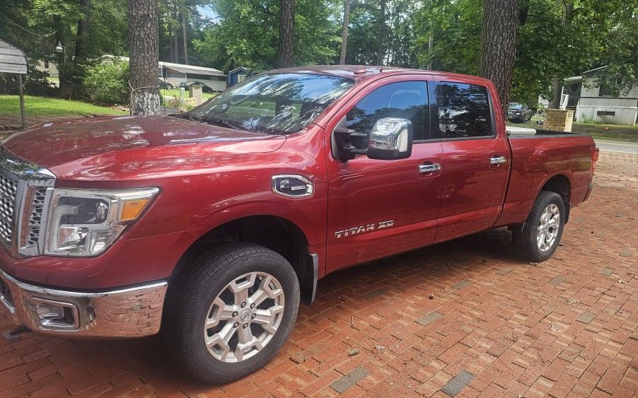 2016 Nissan Titan
