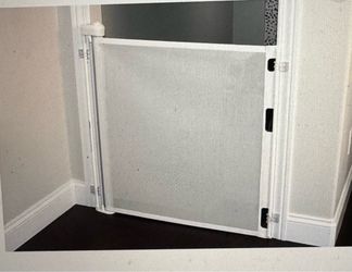 Baby/Pet Gate