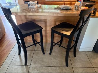 Tall bar stools