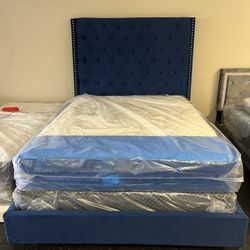 BRAND NEW QUEEN / KING SIZE BED FRAME 